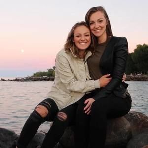 Meet your Posher, Holly